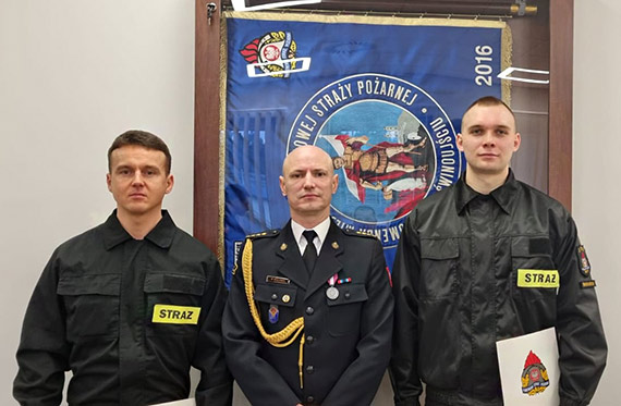 Uroczysta zbiórka z okazji ślubowania strażaków oraz przejścia na emeryturę mł. bryg. Tomasza Samborskiego