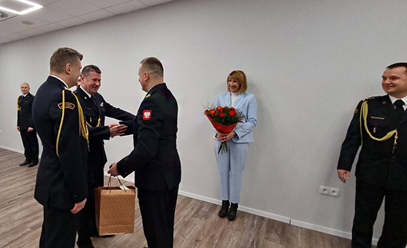 Uroczysta zbiórka z okazji ślubowania strażaków oraz przejścia na emeryturę mł. bryg. Tomasza Samborskiego