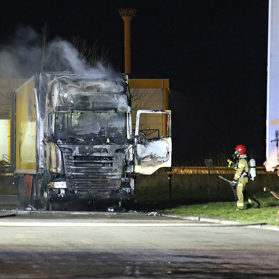 Pożar samochodu ciężarowego na Terminalu Promowym