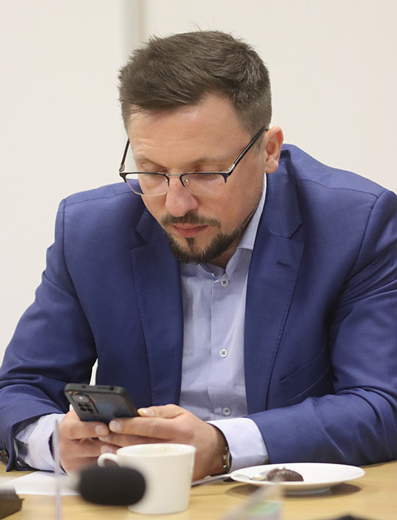 Jan Borowski zawieszony w prawach czonka Platformy Obywatelskiej: Nowy rozdzia polityczny w winoujciu