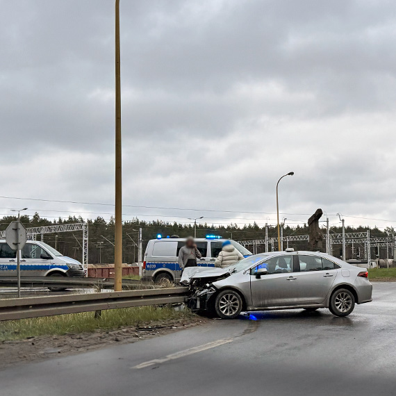 Wypadek na ulicy Wolińskiej: Zderzenie samochodu osobowego z ciężarówką