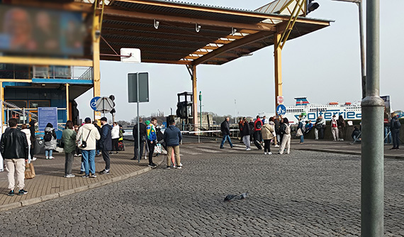 Problemy z przeprawą promową w Świnoujściu - głos mieszkańców