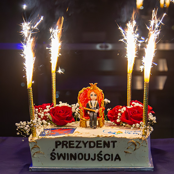 Agatowska Prezydentem Świnoujścia w I turze!