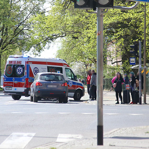 Rowerzystka potrcona przez samochd