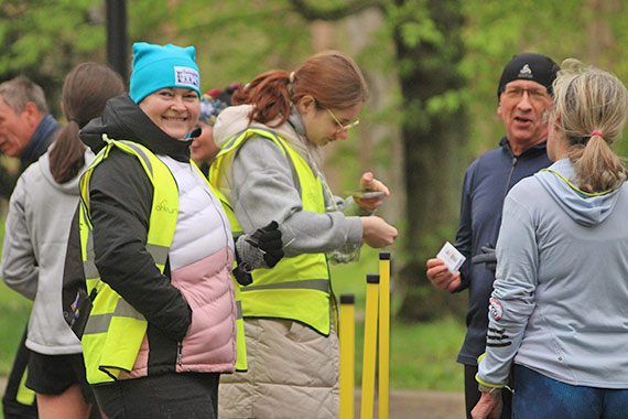 Przywitali Radka w klubie 50 parkrun