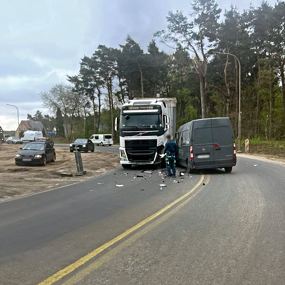 Zderzenie pojazdw na wyjedzie ze winoujcia w kierunku Szczecina