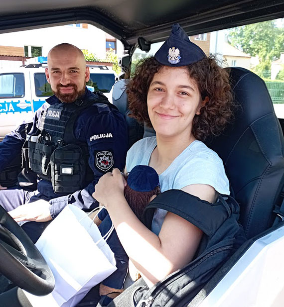 Policjanci z 44 Wysp spełnili marzenie 13-letniej Ani z Dolnego Śląska