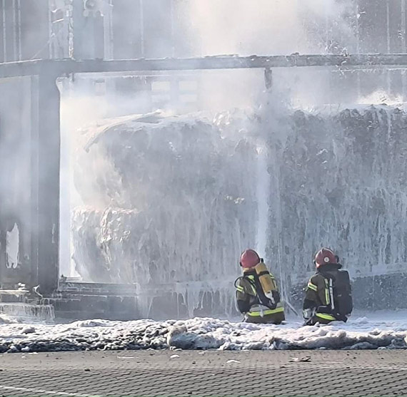 OSP Przytór dokumentuje kilkugodzinne dogaszanie