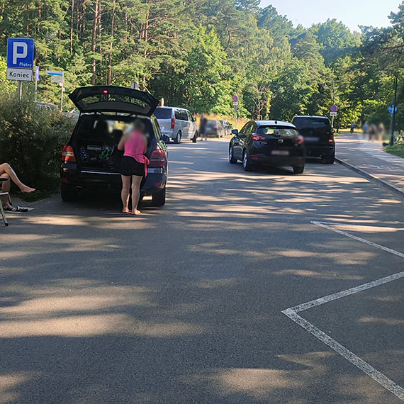Brak miejsc parkingowych w Świnoujściu: Czy nowe władze znajdą rozwiązanie?