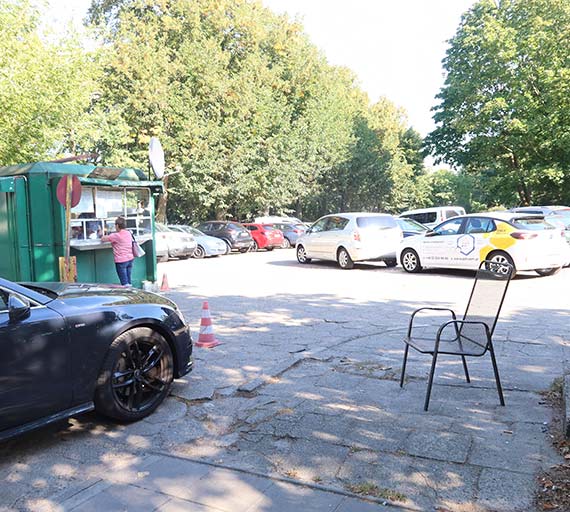 Trudno uwierzyć, że lato już za nami. Bo trudno przejść promenadą i trudno przejechać okolicznymi ulicami. A znalezienie wolnego miejsca parkingowego w sobotę graniczyło tu z cudem!