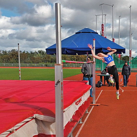 Sukcesy młodych lekkoatletów z Klubu OSiR „Wyspiarz” na zakończenie sezonu lekkoatletycznego