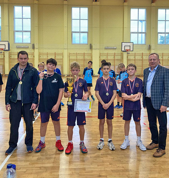 Awans do mistrzostw Polski koszykówki 3x3 uczniów z SP1