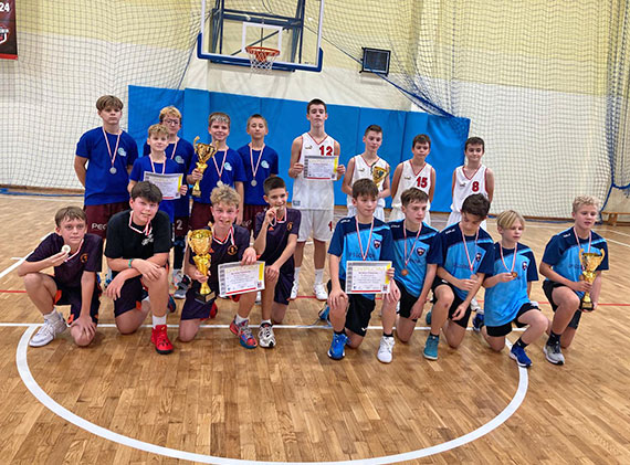 Awans do mistrzostw Polski koszykówki 3x3 uczniów z SP1