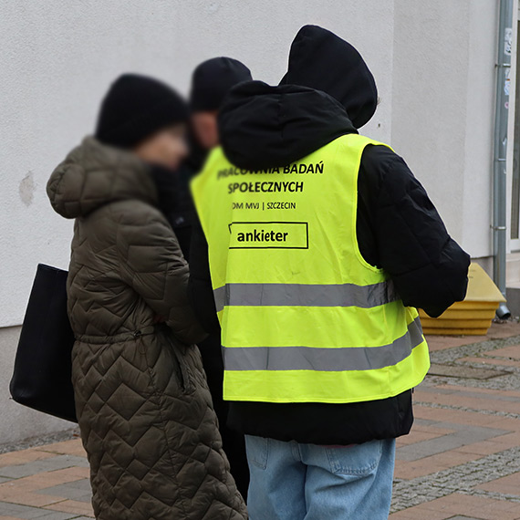 Tajemnicze badania w centrum Świnoujścia. Kto pyta, nie odpowiada?