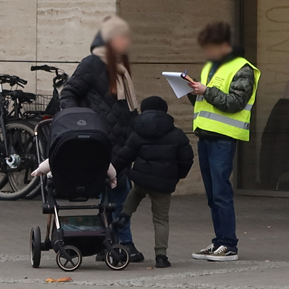 Tajemnicze badania w centrum Świnoujścia. Kto pyta, nie odpowiada?