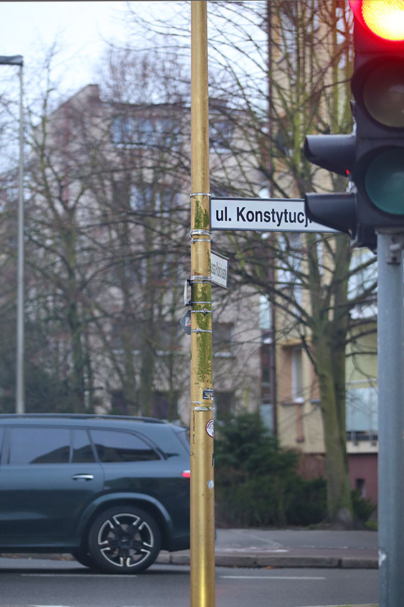 Nowe miot³y, stare brudy: Czy ¦winouj¶cie zab³y¶nie przed ¦wiêtami?