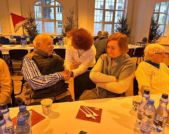 Opłatek, barszcz z uszkami, kapusta z grochem. Wigilia dla potrzebujących w Świnoujściu