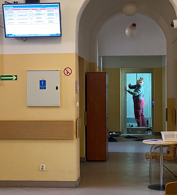 Remont w Sądzie Rejonowym w Świnoujściu: Kiedy winda wreszcie ruszy?