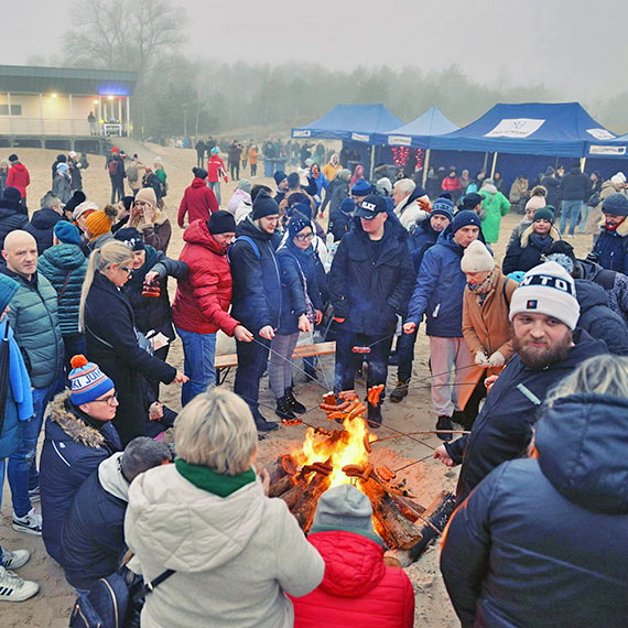 Zimowy piknik na play przycign tumy mieszkacw i turystw