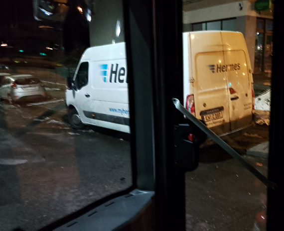 Parkowanie na skrzyowaniu Grunwaldzka/Lutycka utrudnia ruch autobusw