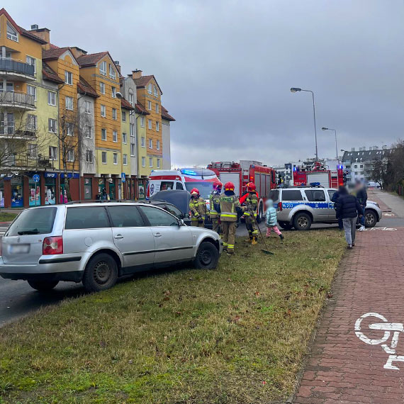 Zderzenie dwóch Volkswagenów na ulicy 11 Listopada