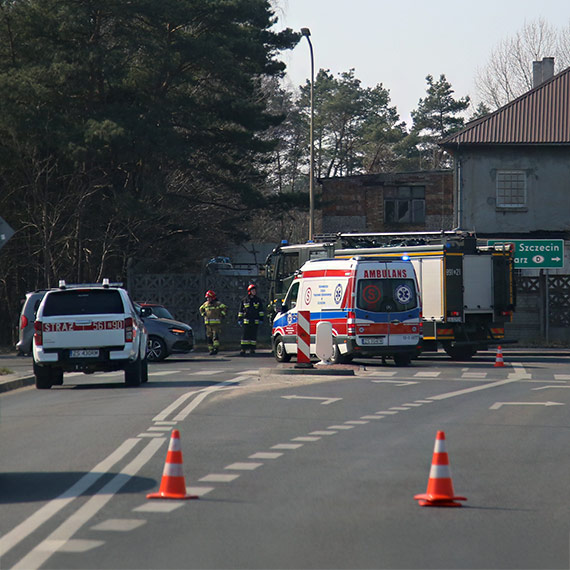 Zderzenie na skrzyżowaniu Karsiborskiej i Steyera
