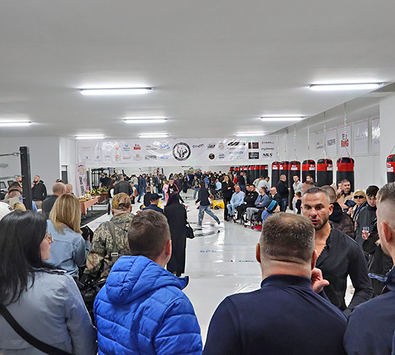 Pawe i Alicja dopili swego! Od soboty winoujcie ma nowy klub. „Elita” zaprasza mionikw boksu na ulic Matejki 42