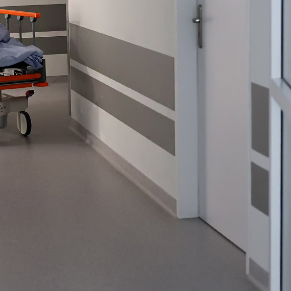 „To nie jest szpital, to fabryka” – pacjent alarmuje: haas niszczy chorych