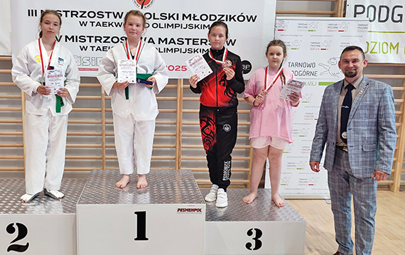 Brzowe medale dla modych taekwondzistw ze winoujcia!