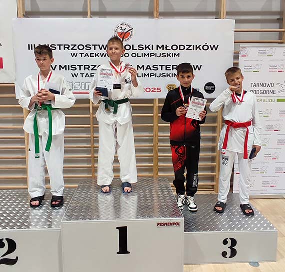 Brzowe medale dla modych taekwondzistw ze winoujcia!