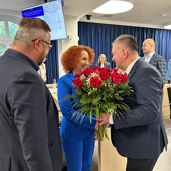 Prezydent Agatowska z wotum zaufania i absolutorium. Demografia wyzwaniem dla miasta