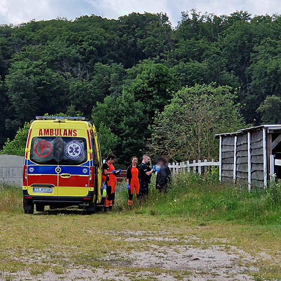 winoujcie: 26-latek potrzebowa pilnej pomocy na dziakach. Zabrao go pogotowie