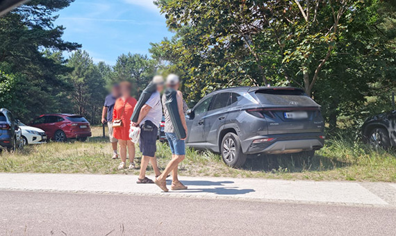 Samochodowy chaos na Uzdrowiskowej. Kierowcy po chodnikach, matki z dziemi uciekaj!