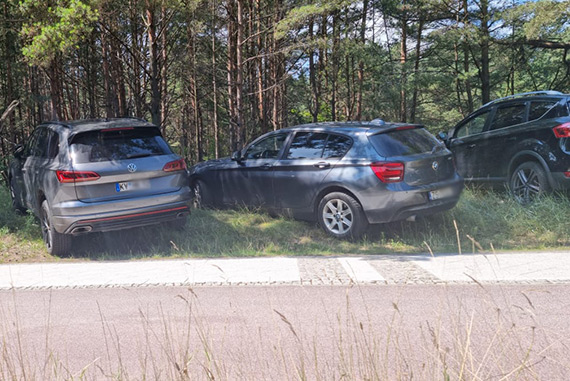 Samochodowy chaos na Uzdrowiskowej. Kierowcy po chodnikach, matki z dziemi uciekaj!