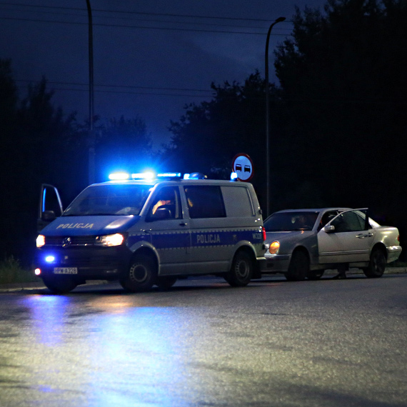 Mercedes jecha zygzakiem. 44-latka zatrzymana przez policj na Warszowie