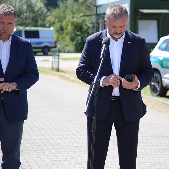Kulisy granicznego briefingu: polityka od kuchni, czyli co dzieje si midzy pytaniem a odpowiedzi