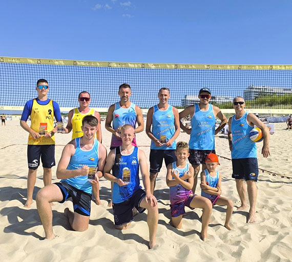 Soce, piasek, wiatr i sportowa rywalizacja – podsumowanie III turnieju siatkwki plaowej