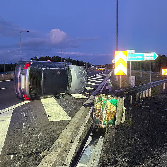 Audi dachowało na S3. Kierowca pod wpływem alkoholu trafił do aresztu