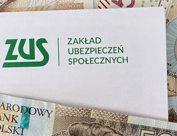 Obcokrajowcy pobieraj w Polsce coraz mniej pienidzy ze wiadczenia 800 plus. Spadek rdr. jest ponad 4-proc.