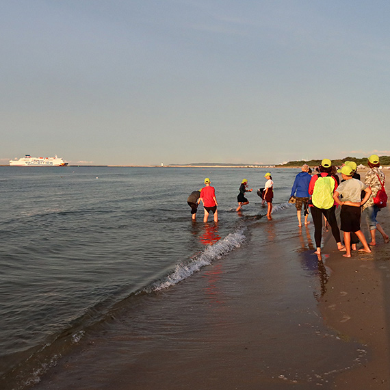 Pierwsze zajcia roku szkolnego... na play (?) W winoujciu to moliwe! A promenada „trzeszczy w szwach”!