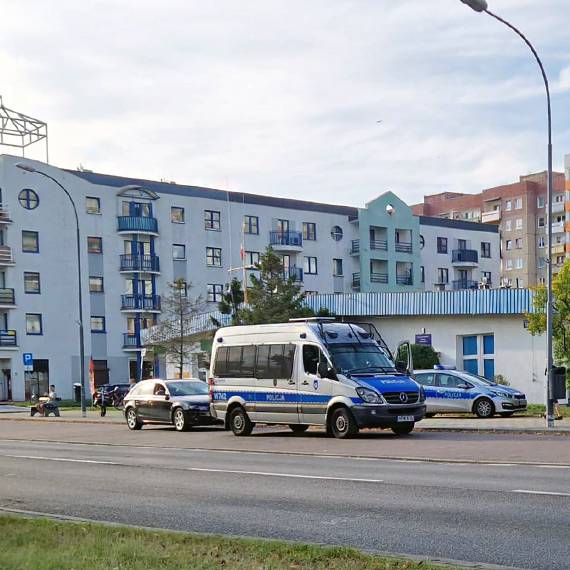 Hulajnogą w Audi. 34-latek chciał uciec, ale skończyło się mandatem 3000 zł