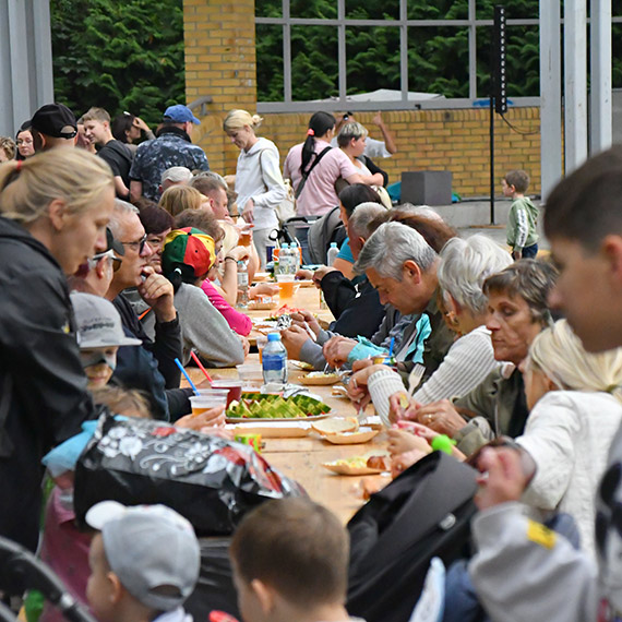 Piknik rodzinny na zakoczenie lata na Warszowie