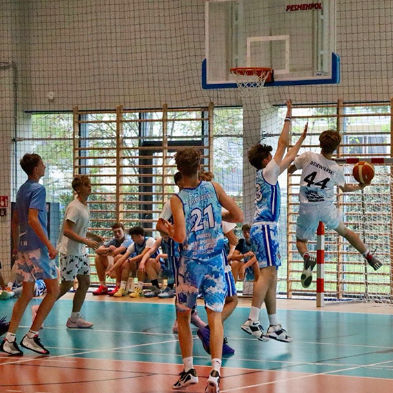 Koszykarskie wito w Uznam Arenie - The Sailors rozpoczli nowy sezon