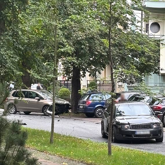 Kolizja Volkswagena z Audi na ulicy Chopina