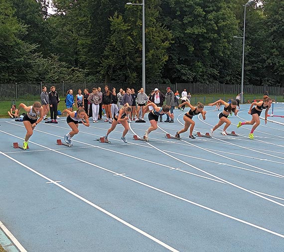 Mityng Lekkoatletyczny na Zakończenie Sezonu - Rekordy i Emocje