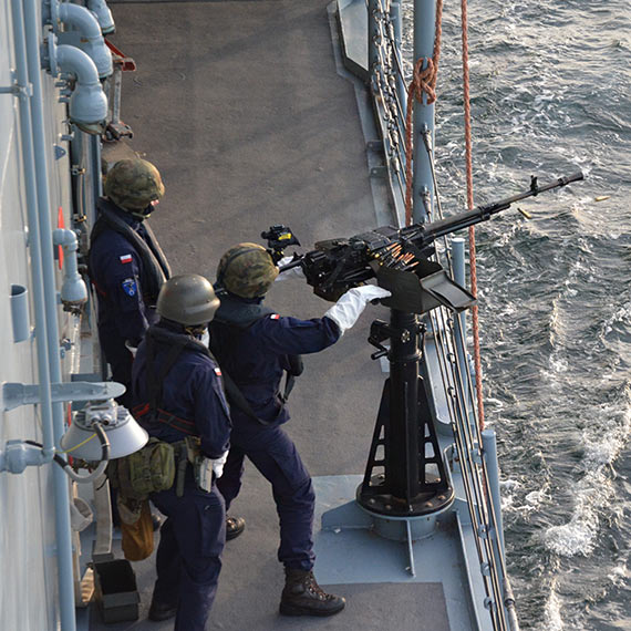 Manewry Marynarki Wojennej Nieustraszony Rekin-25