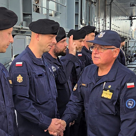 Manewry Marynarki Wojennej Nieustraszony Rekin-25