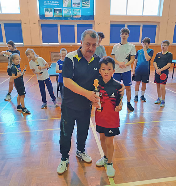 Turniej Tenisa Stoowego z okazji „80 Lat Polskiego winoujcia”