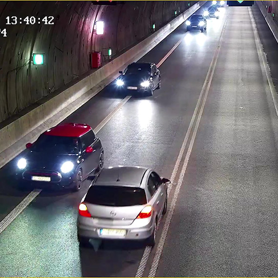 Niebezpieczna sytuacja w tunelu pod Świną! Sami zobaczcie!