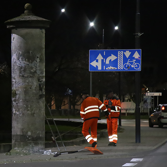 ¦winouj¶cie czy¶ci s³upy og³oszeniowe